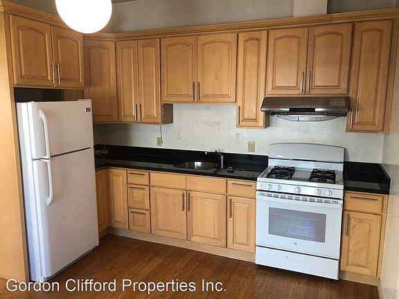 2nd image of 1644 Filbert St #10213354