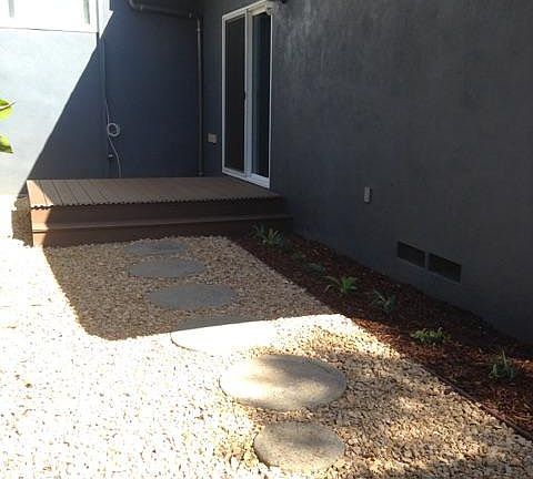 2nd image of 809 E De La Guerra St APT 1