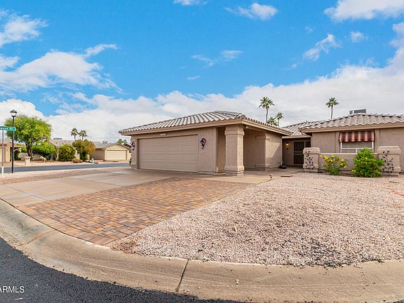 3rd image of 26603 S DIGSWELL Court