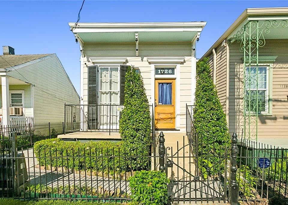1st image of 1726 Toledano St