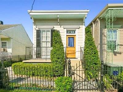 1726 Toledano St, New Orleans, LA, 70115