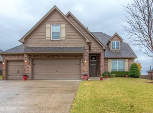 7404 S Memphis St, Broken Arrow, OK 74014