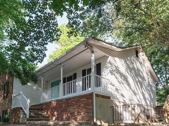 3rd image of 795 Dry Creek Ct