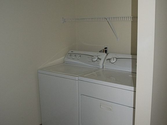 5th image of 403 Tulip Blvd