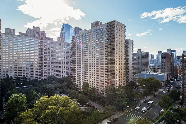 Sold by Residence Resource | media 3