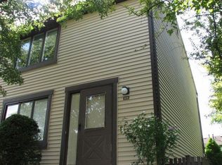 908 Charlesgate Cir, East Amherst, NY 14051