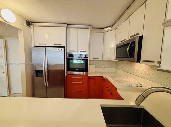 1817 S Ocean Dr, Hallandale Beach, FL