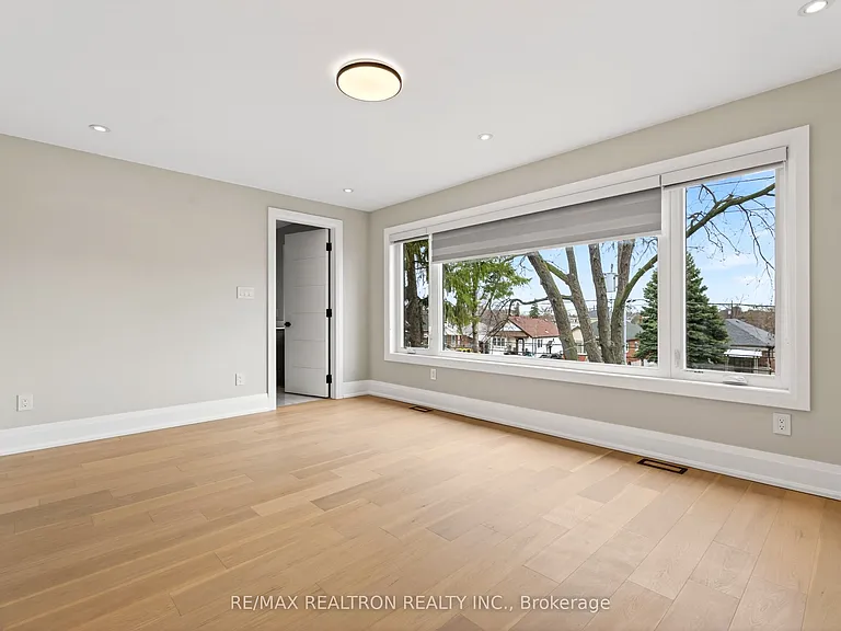 792 Midland Ave — Photo 32