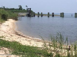 105 Hickory Point Rd, Aurora, NC 27806