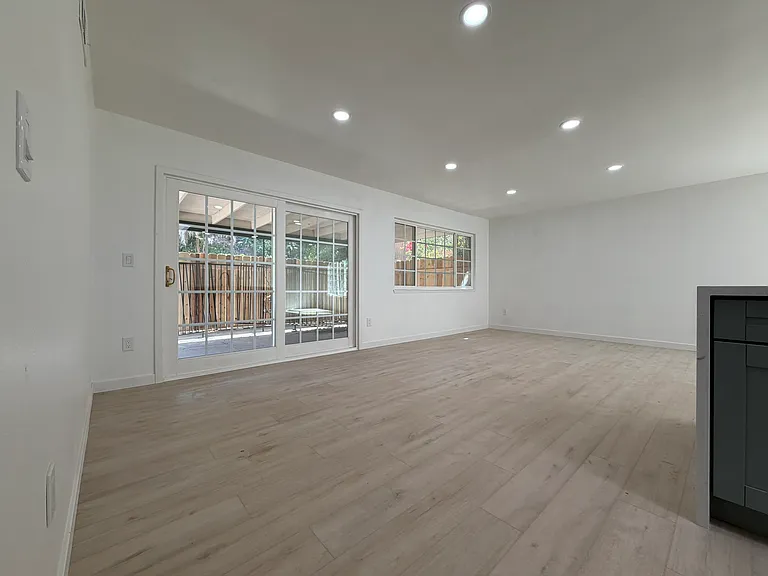 7293 Golfcrest Dr — Photo 8