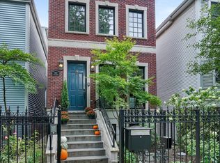 1907 W George St, Chicago, IL 60657