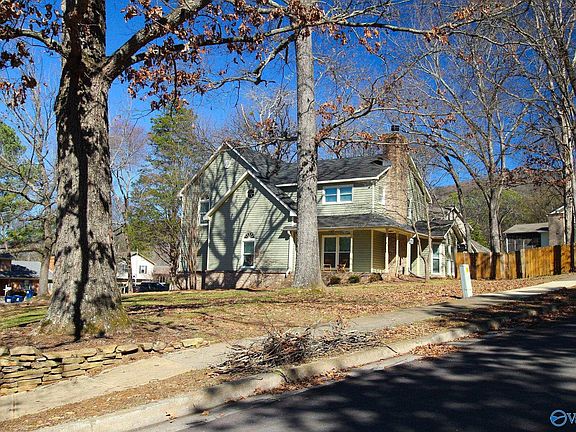2nd image of 13905 Chimney Rock Cir SE
