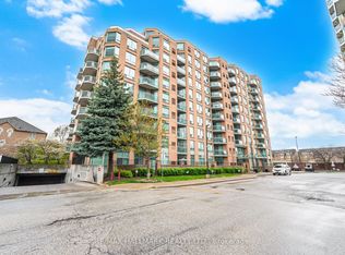 190 Manitoba St #209, Toronto, ON M8Y 3Y8