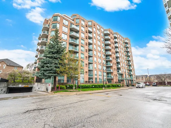 190 Manitoba St #209, Toronto, ON M8Y 3Y8