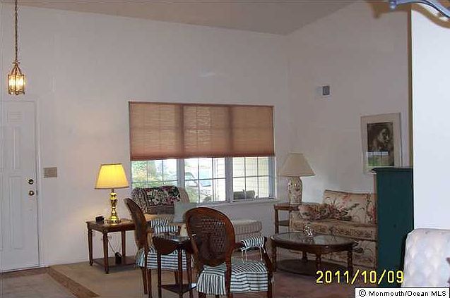 2nd image of 1164 Thornbury Lane #B