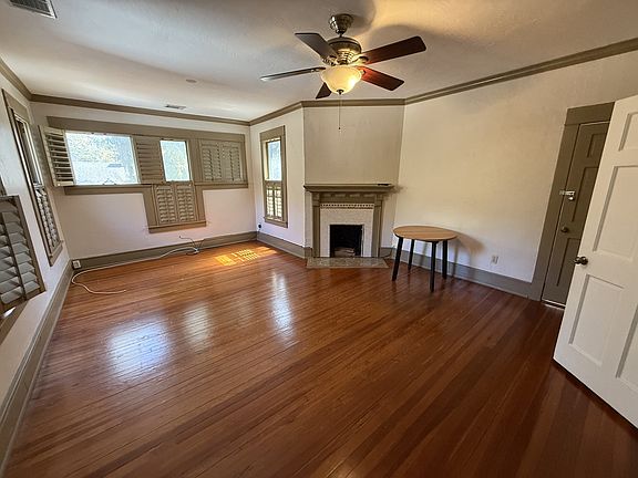 3rd image of 824 E University Ave #C