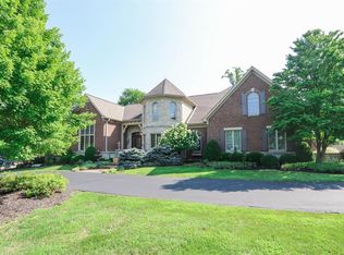 931 Winding River Blvd, Hamilton Twp, OH 45039
