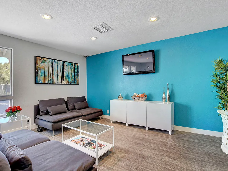 Paradise Square | Apartments For Rent in Las Vegas