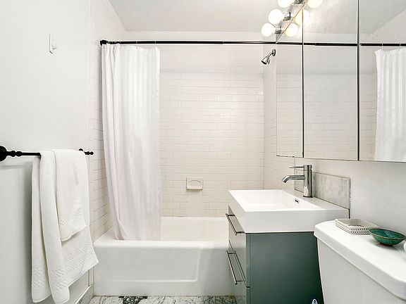 5th image of 310 E 46th St APT 10M