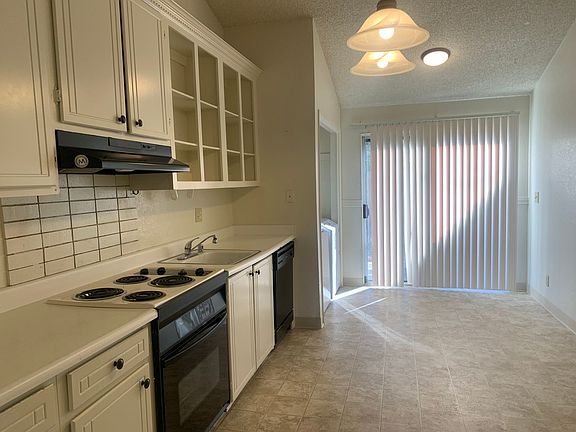 5th image of 2813 Pepper Oaks Dr