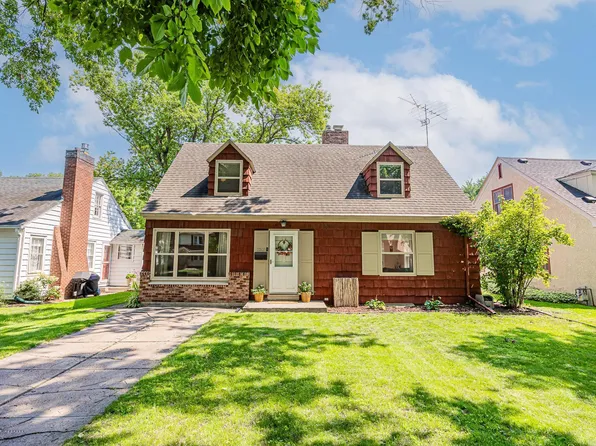 1241 2nd St N, Fargo, ND 58102