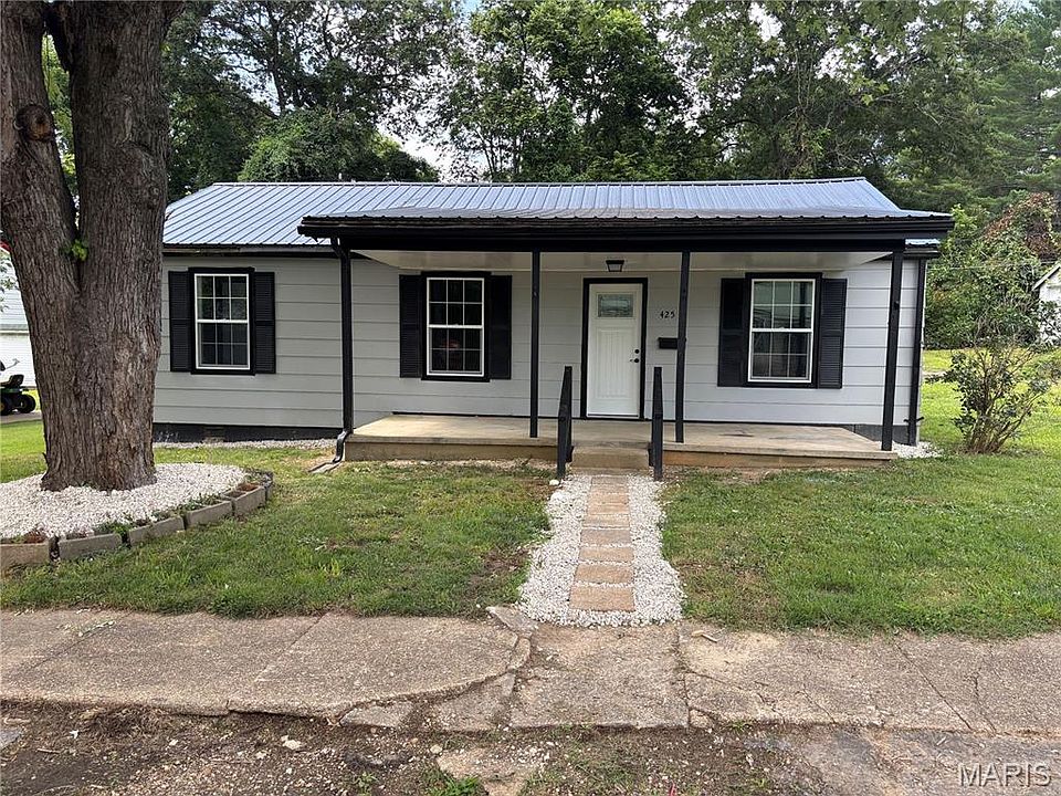 1st image of 425 Poplar St