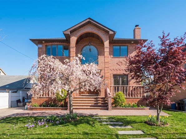 5013 Oceania Street, Oakland Gardens, NY 11364