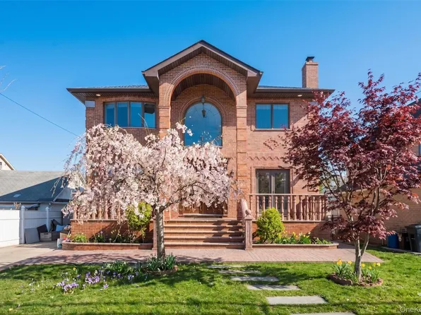 5013 Oceania Street, Oakland Gardens, NY 11364