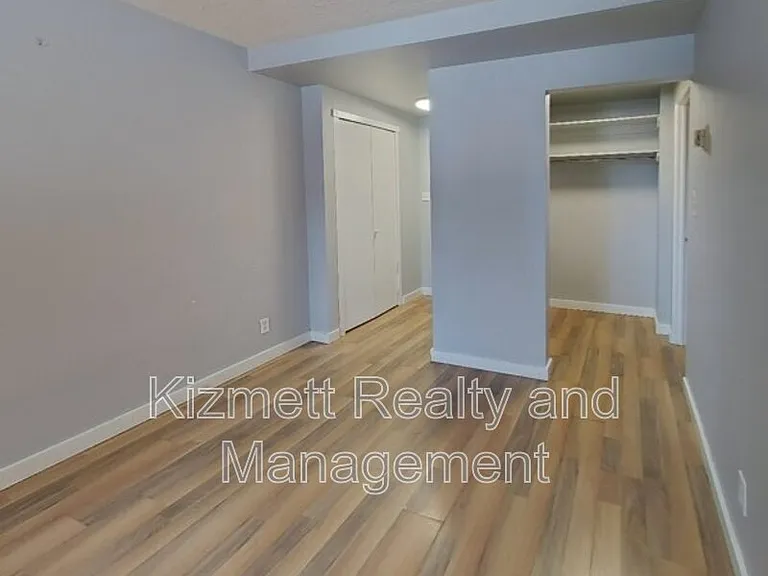 10135 120th St NW #103 — Photo 14