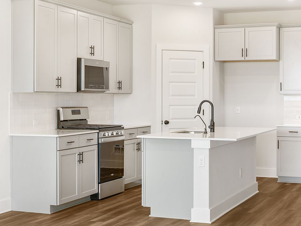 Cottonwood Farms - Livingston Interior Image 1