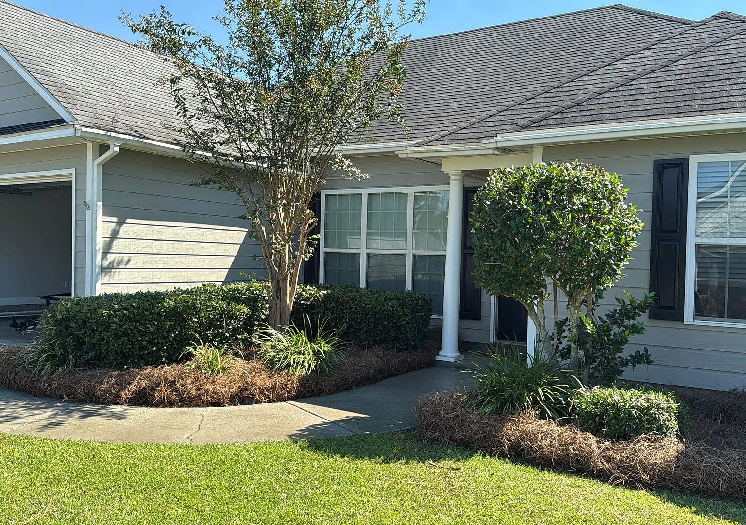 Modern 3BR/2.5BA Gem with 2-Car Garage and Pet-Friendly Yard in Valdosta! — Photo 2