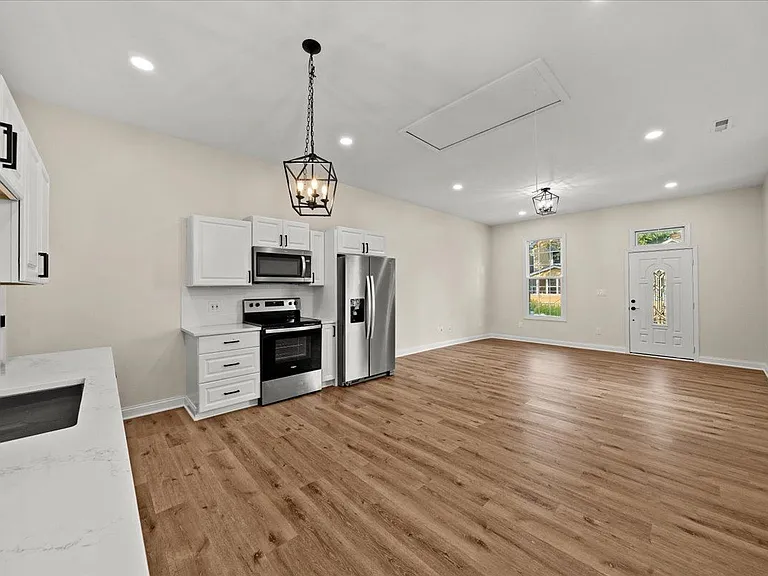 422 5th Ave #MAIN — Photo 8