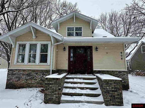 2nd image of 908 8th St S