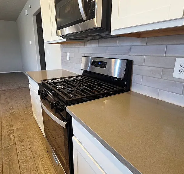 748 Amatista Loop SE — Photo 22