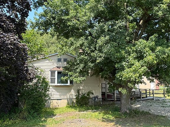 4th image of 3057 County Road 950 E