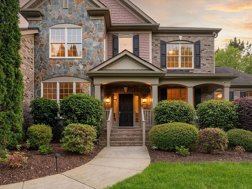 2nd image of 6017 Autumn Blossom Ln