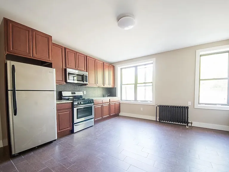 213 Wainwright St #303A — Photo 1