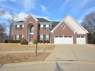 809 Shady Castle Ct, Ballwin, MO 63021