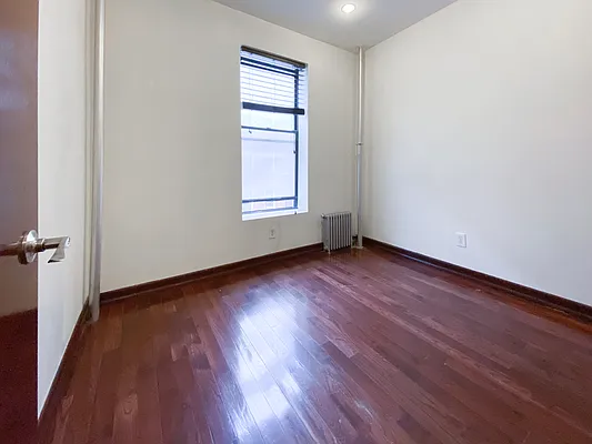 Rented by Kahen Properties | media 13