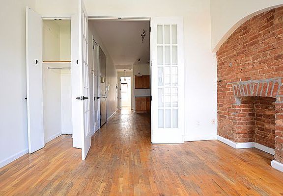 4th image of 181 Graham Ave APT 4R