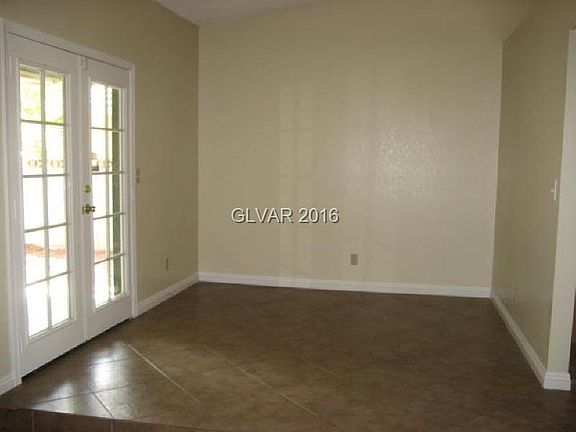 4th image of 4704 Bannister Ln #0