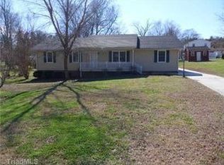 104 Barwood Ter, Trinity, NC 27370