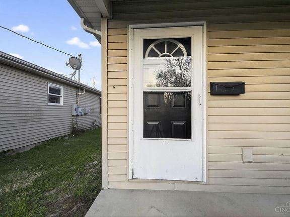 3rd image of 6473 Betts Ave
