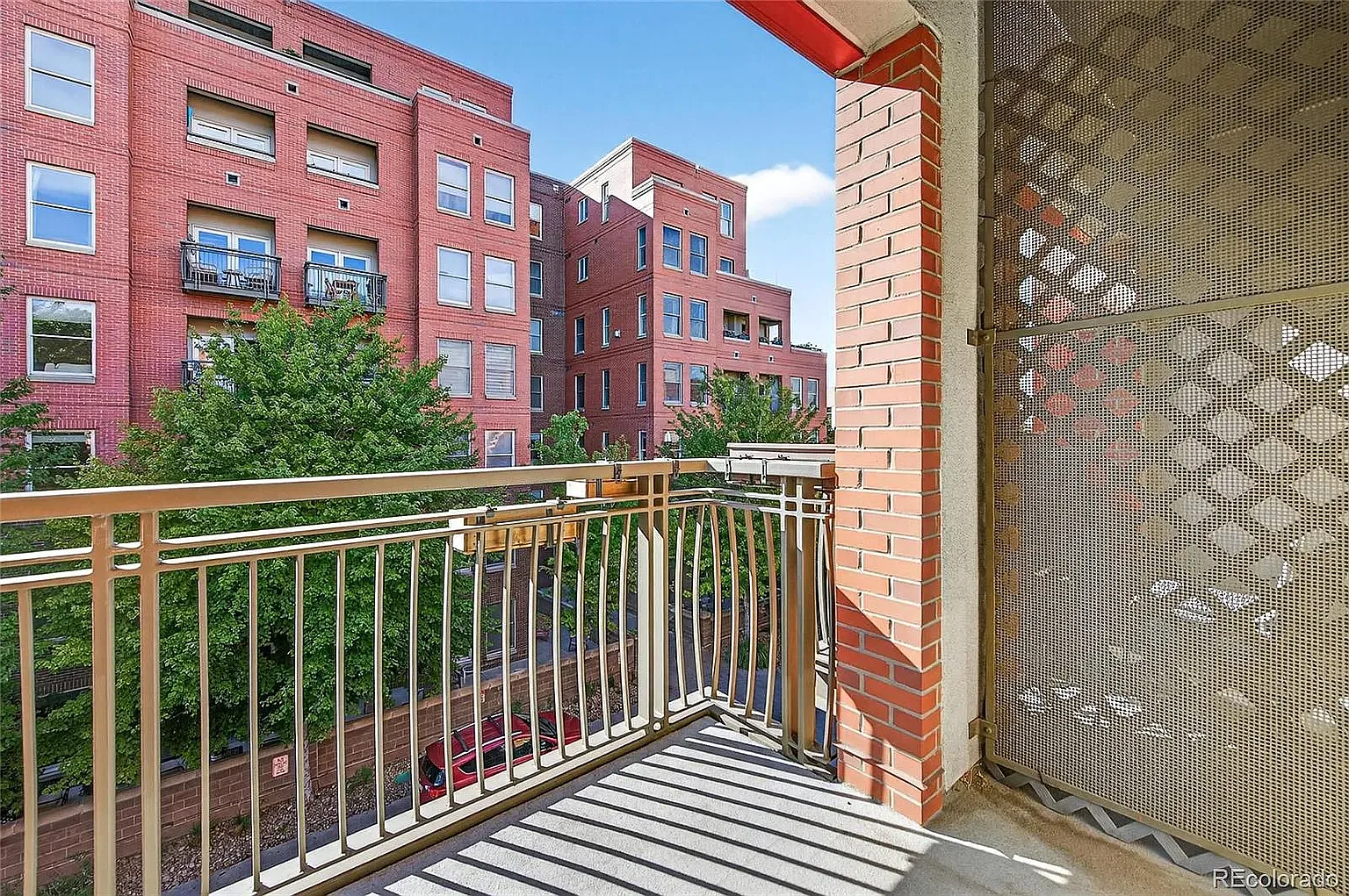 1 bed, 1023 sqft, $2,300 — Photo 4