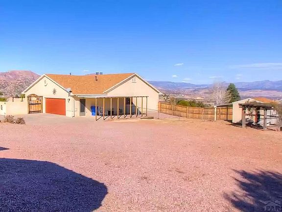 4th image of 72 Eagle Dr N