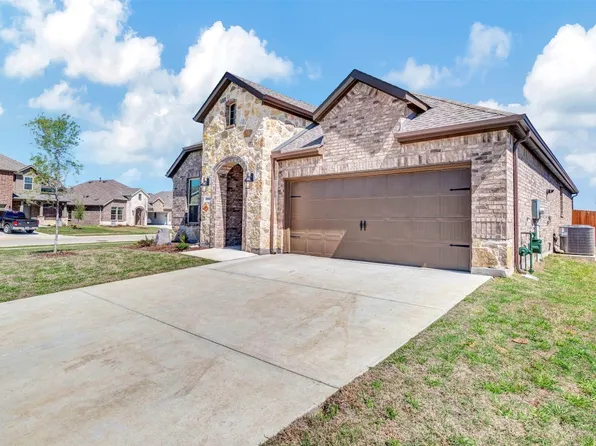 3016 Pondside Ln, Aubrey, TX 76227