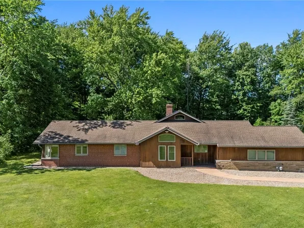 34995 Miles Rd, Moreland Hills, OH 44022