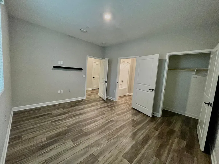 11002 Logan Way — Photo 8