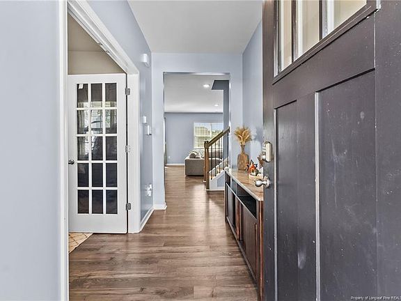 2nd image of 3017 Bayview Dr