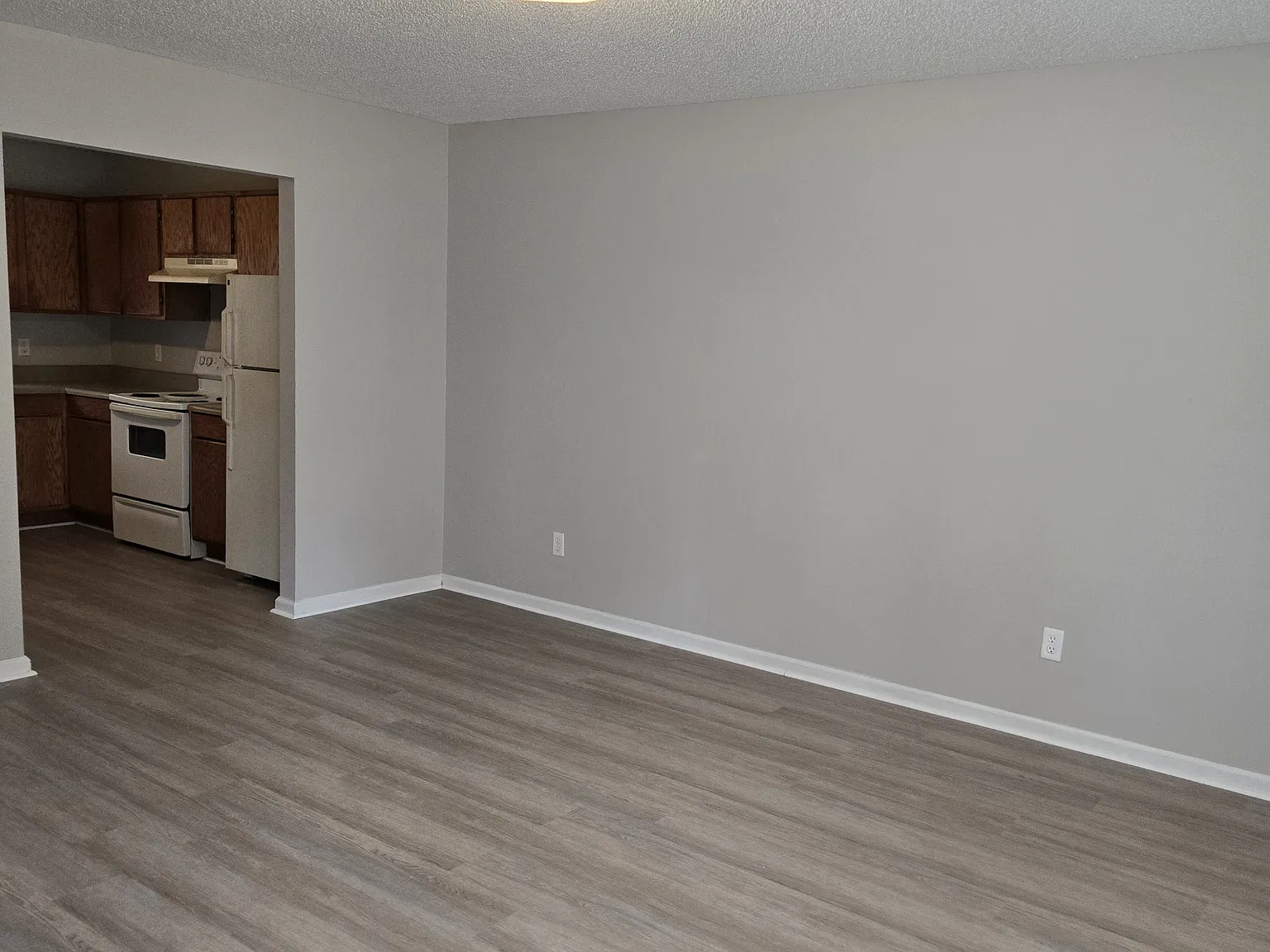812 Royal St - B — Photo 2